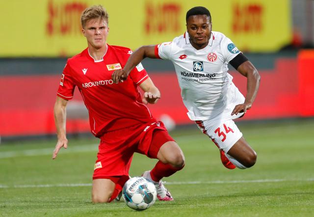 了他个人的 了他个人的