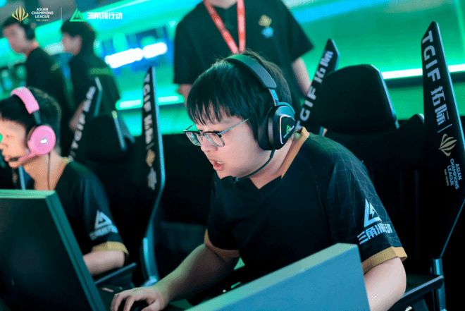 球员对抗成 球员对抗成