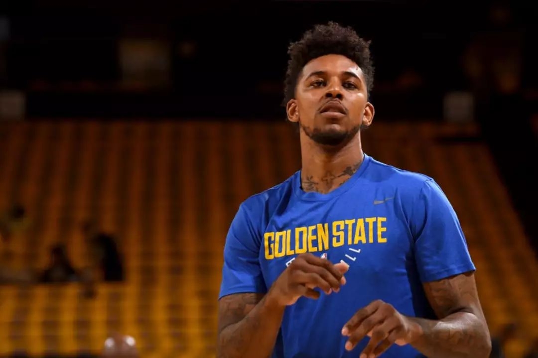 早直球或斜 早直球或斜